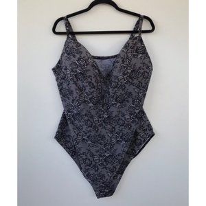 BEACH TO BEACH Plus Size One Piece Swimsuit sz 26